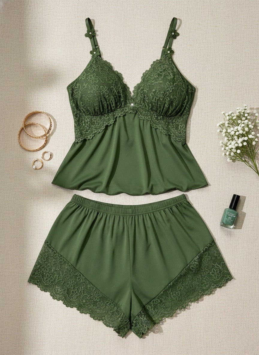 🥳2026 HOT SALE👗🌸Lace Trim Camisole & Shorts Pajama Set – Soft satin-like fabric, adjustable straps & V-neck. Elastic waist shorts for easy on/off. Perfect for a relaxing night. 🛏️✨