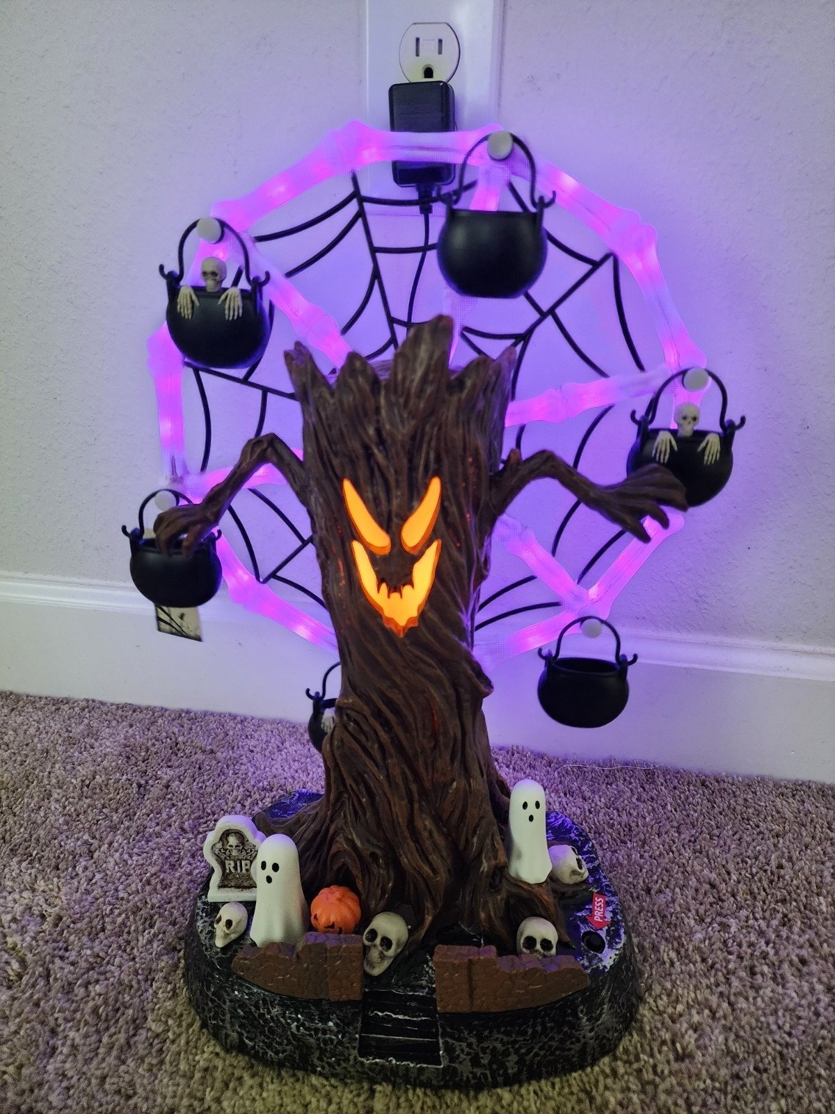 🛫Rotating Halloween Ghost Tree Ferris Wheel Table Decor, LED Light Up Skeleton Spider Web Spooky Figurine with Sound