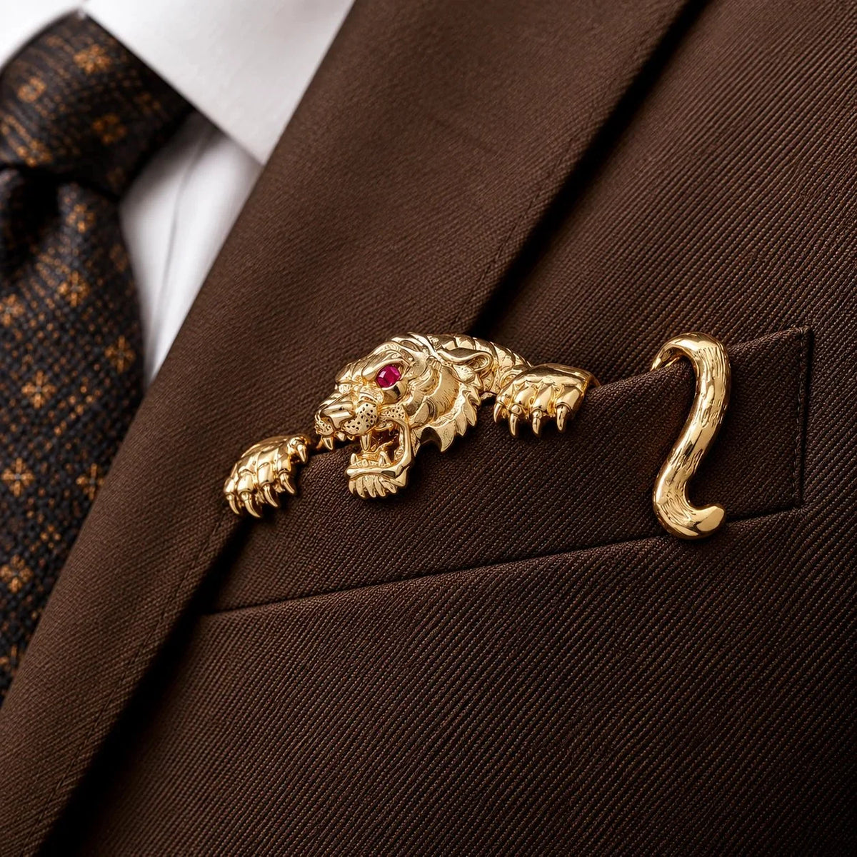 ✨ Luxury Sculpted Animal Brooch – Premium Statement Piece for Suits & Blazers
