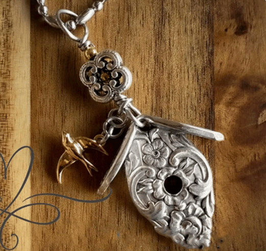 🐦Birdhouse Necklace • The 1951 "Magnolia" Birdhouse Alloy ✨🎉
