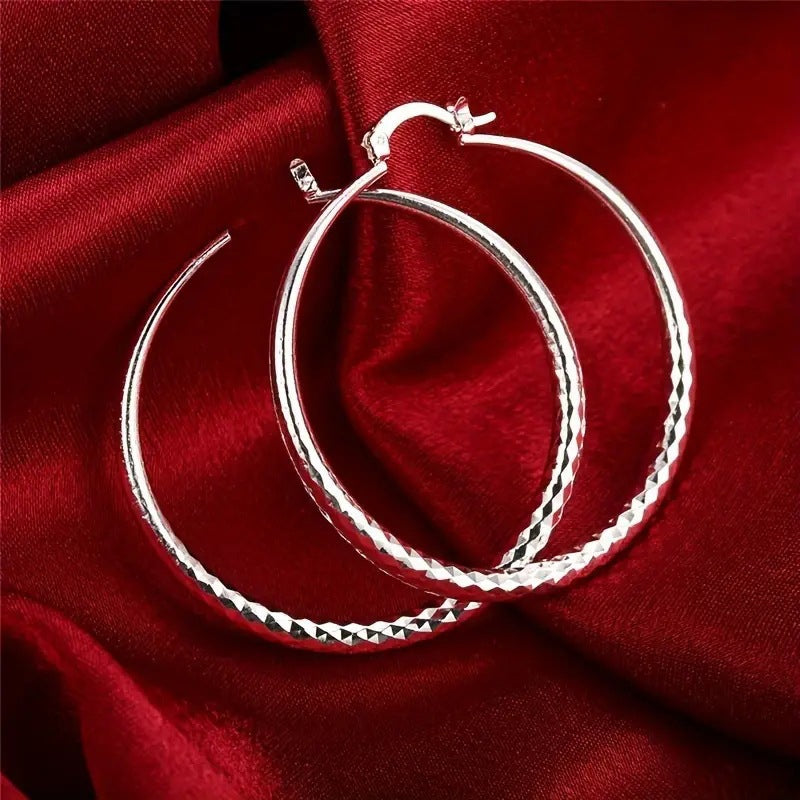 🎉 BUY 1 GET 1 FREE 🎁 Diamond-Cut Hoop Earrings for Women – Elegant, Sparkling 💎ond-Cut Hoop Earrings for Women