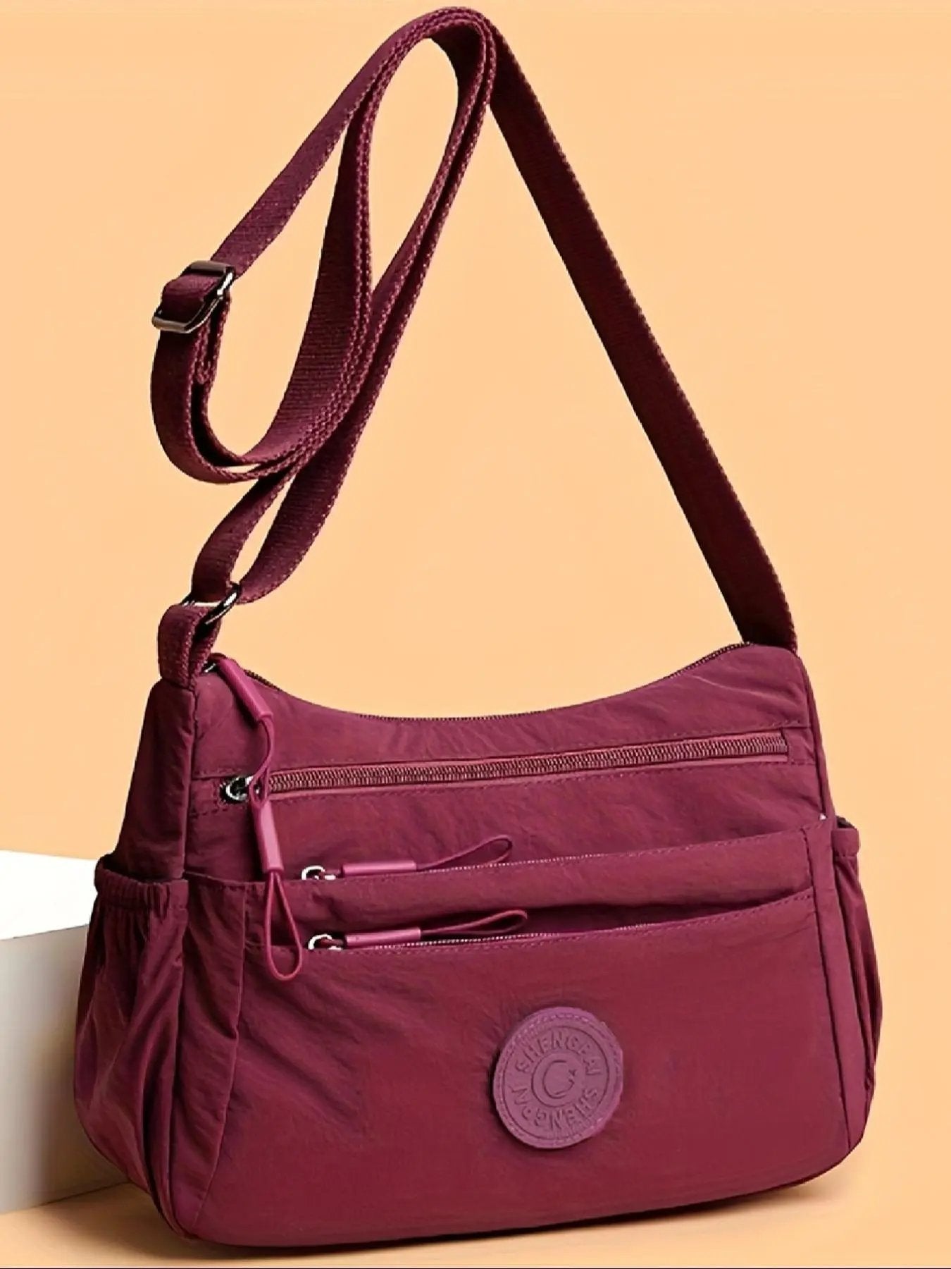 ✨ Women’s Solid Crossbody Bag – Leather, Compact, Adjustable, Stylish ✨